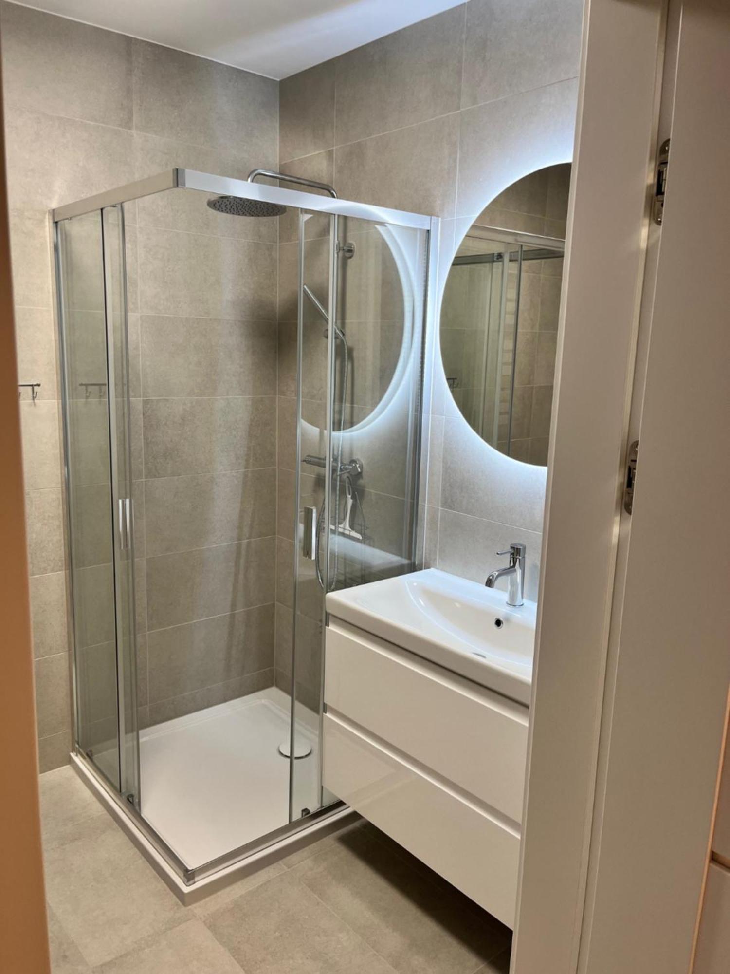 Apartament Julia 1-4 Os Starowapiennikowa 42A Z Balkonem I Klimatyzacja Kielce Bagian luar foto