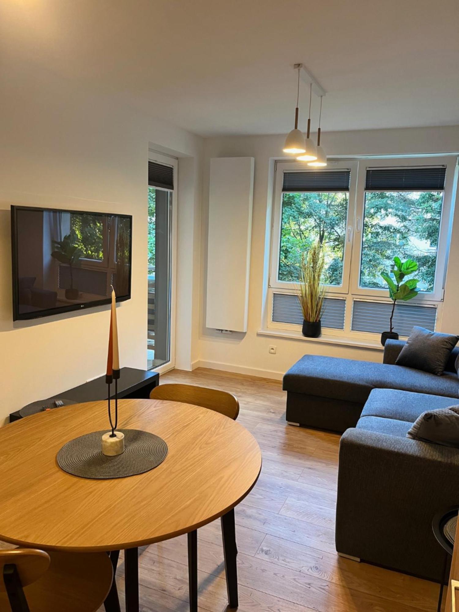 Apartament Julia 1-4 Os Starowapiennikowa 42A Z Balkonem I Klimatyzacja Kielce Bagian luar foto