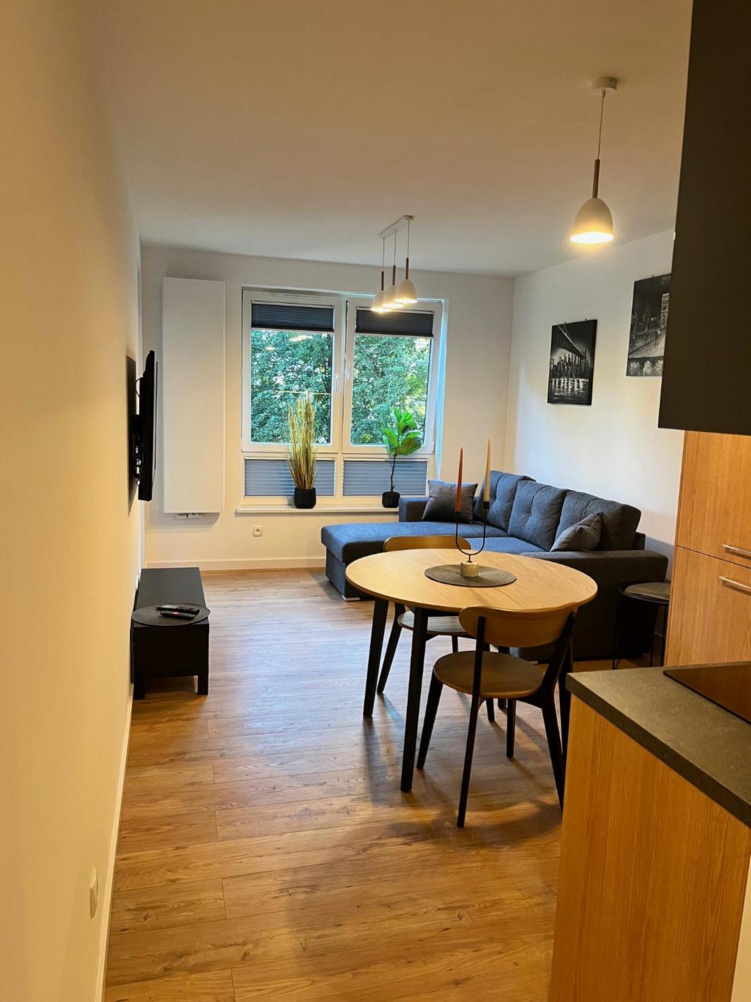 Apartament Julia 1-4 Os Starowapiennikowa 42A Z Balkonem I Klimatyzacja Kielce Bagian luar foto